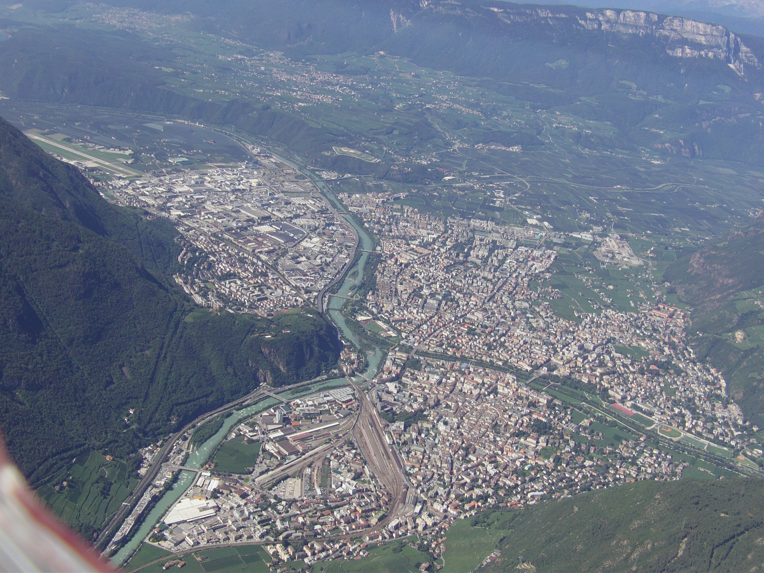 Vista aerea di Bolzano - manutenzione caldaia in tutta la provincia